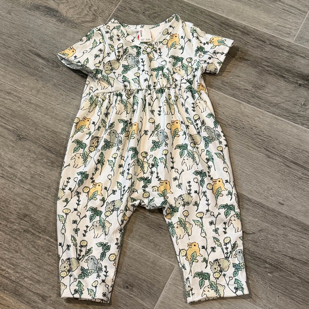 Pat Pat Baby Girl 6-9 Months
Romper Body Suit Outfit Rabbits
Bunny Easter NWT